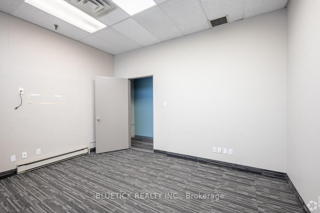 25 Tangiers Road Unit 3 photo 8