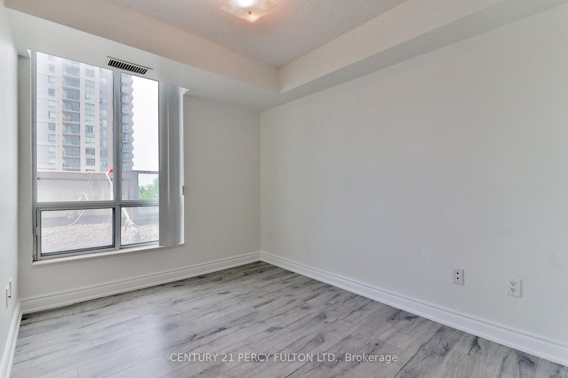 60 Brian Harrison Way Unit 302 photo 21