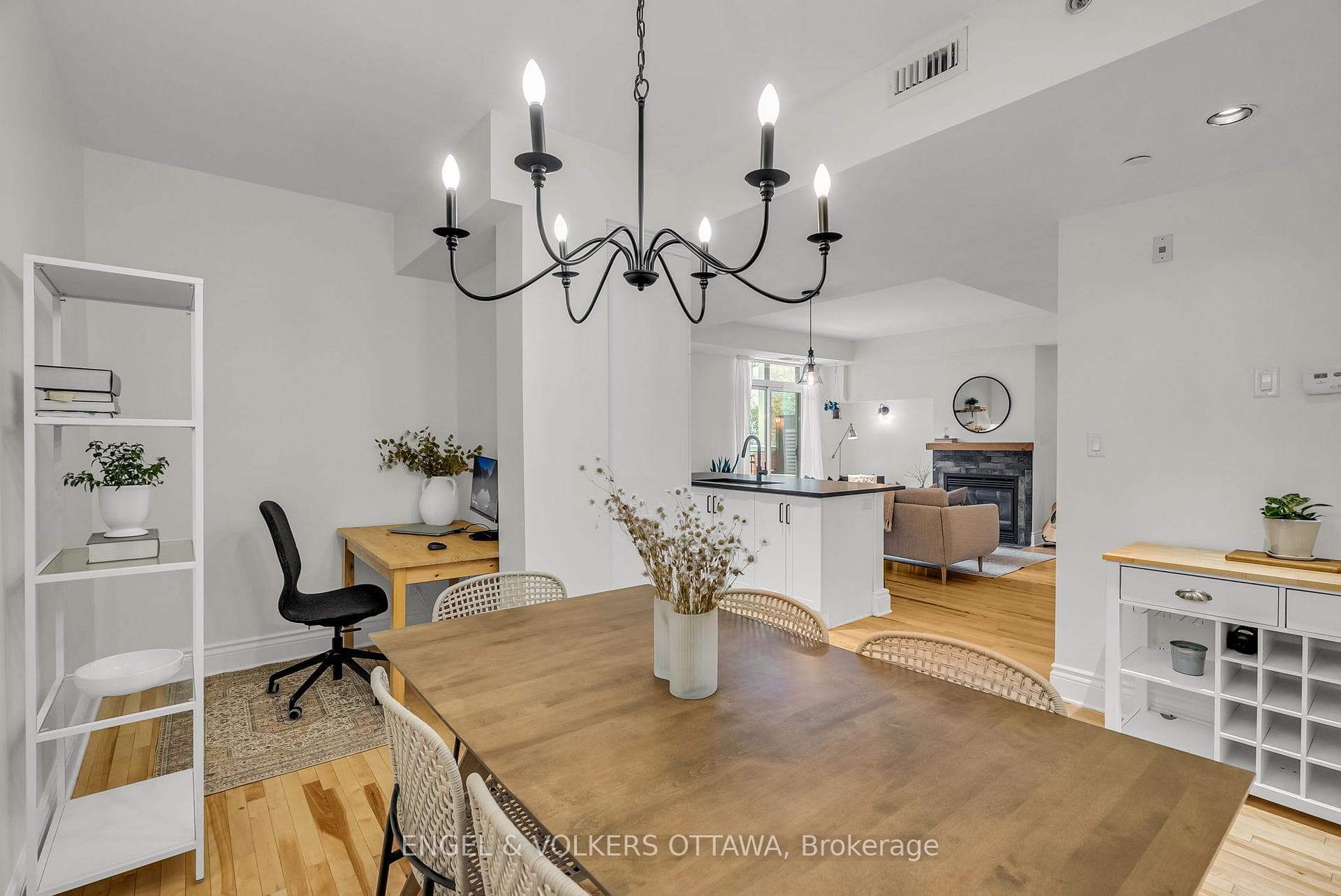 950 Marguerite Avenue Unit 111 photo 10