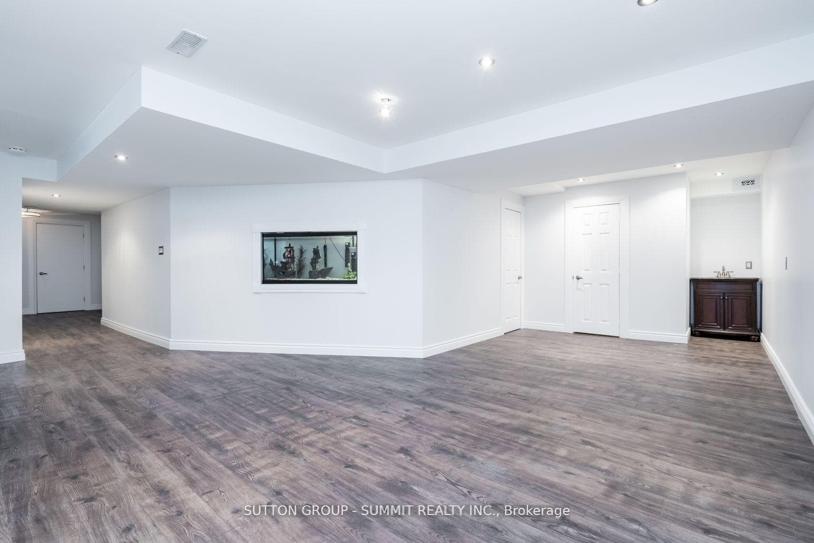195 Emma Broadbent Court photo 34