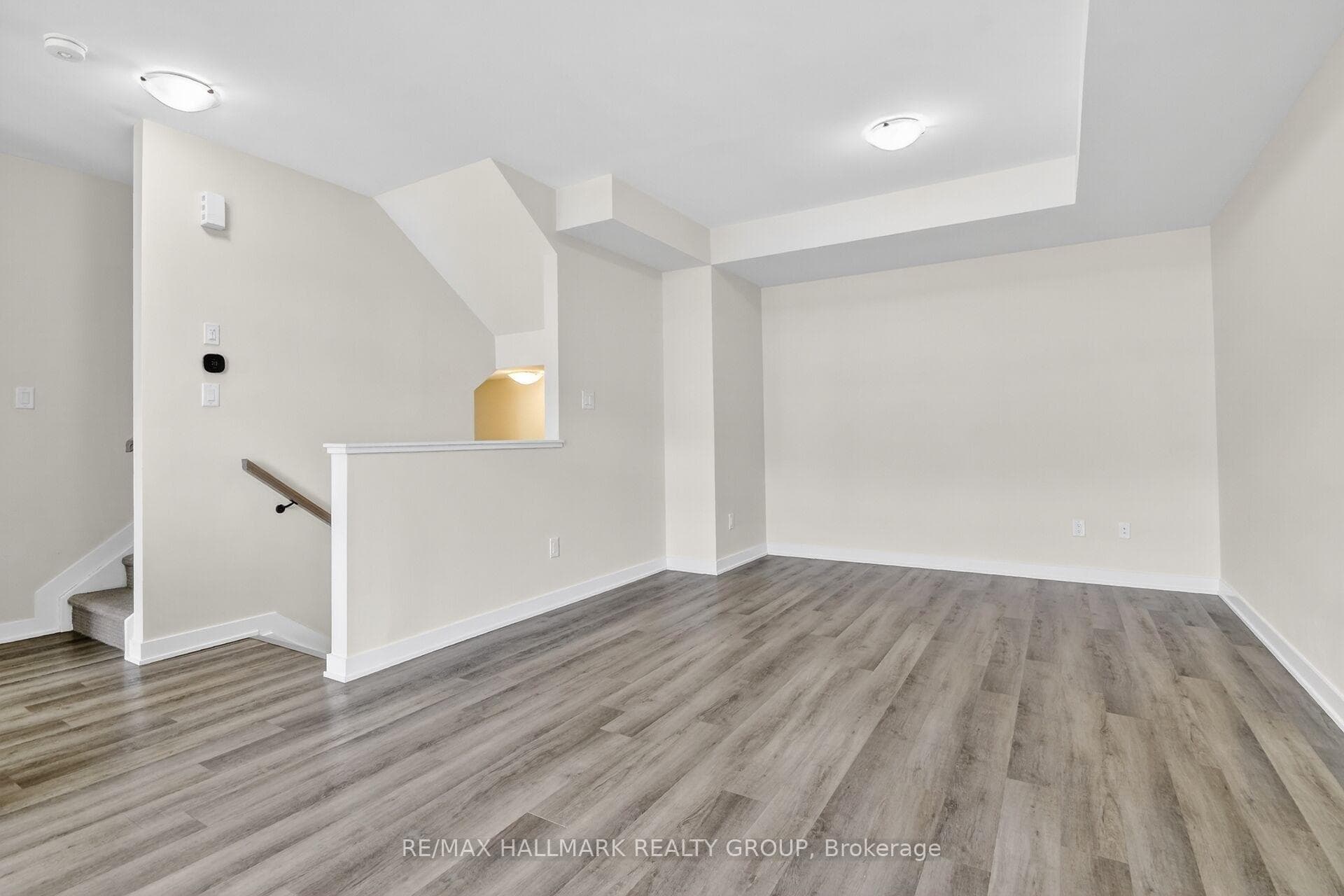 9 foot Ceilings on this floor