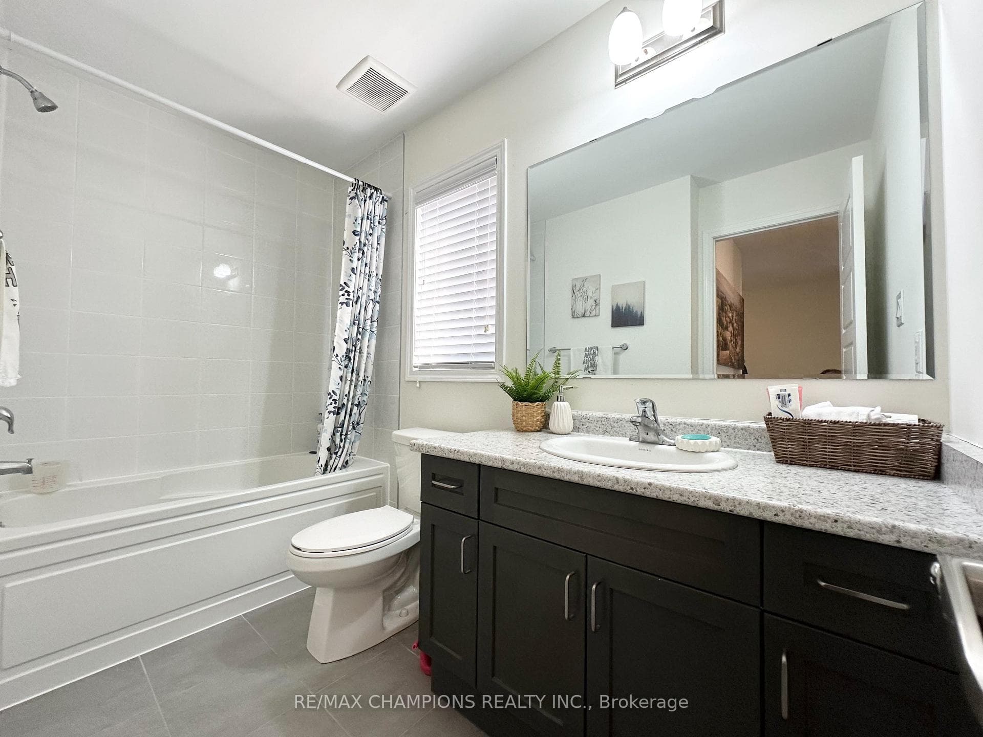 1222 Rose Way Unit 29 photo 24