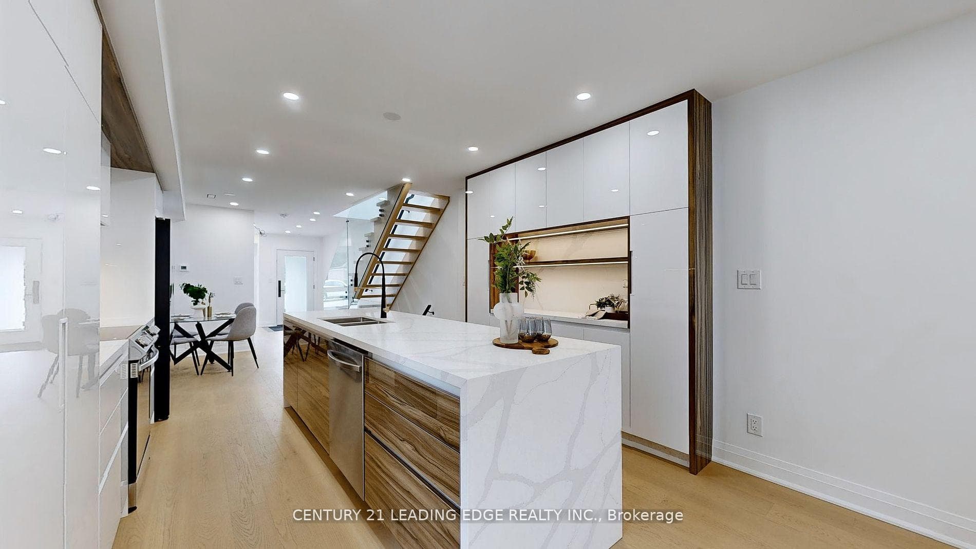 42 Linton Avenue photo 7