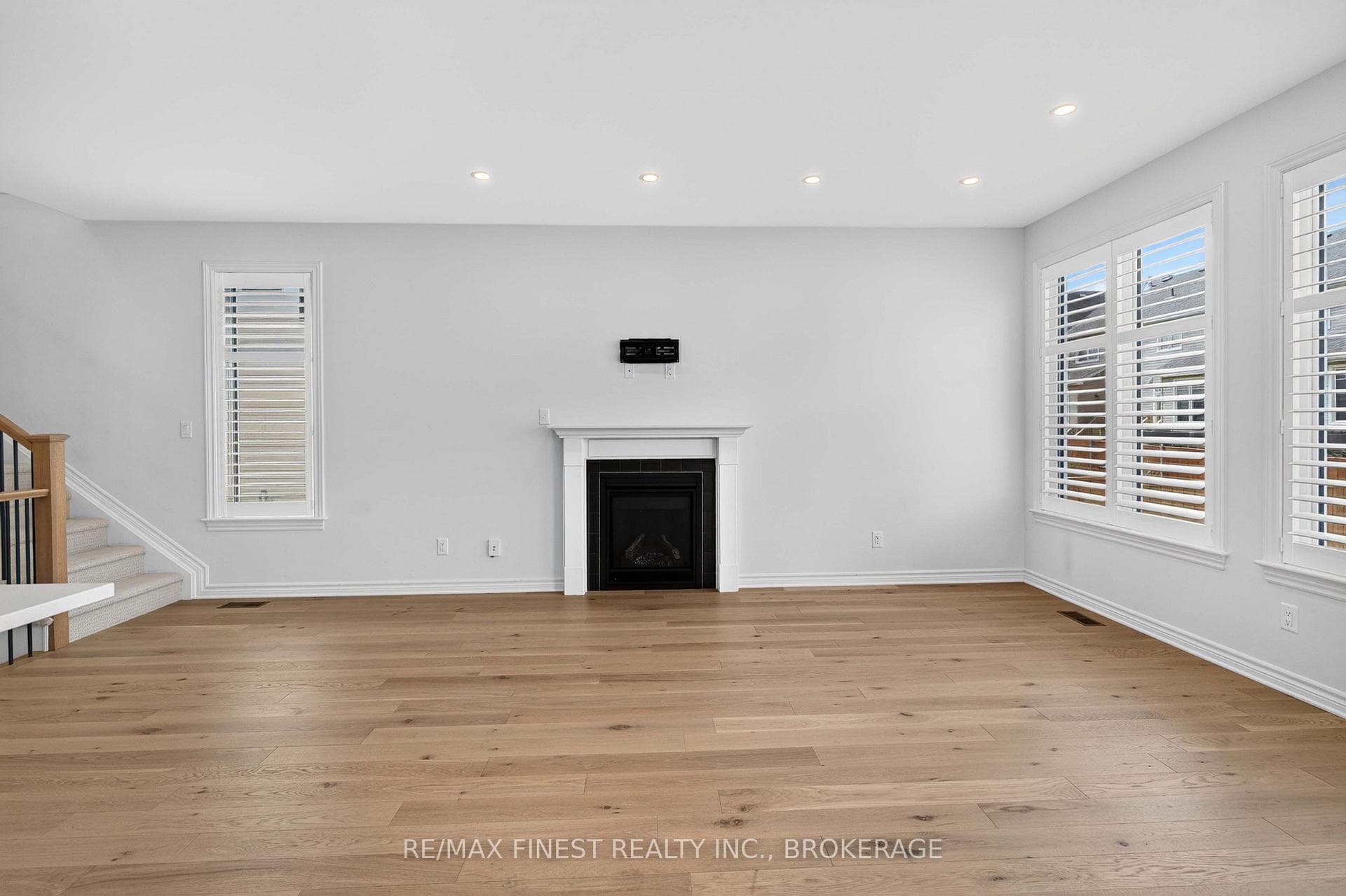 1283 Delancey Drive photo 11