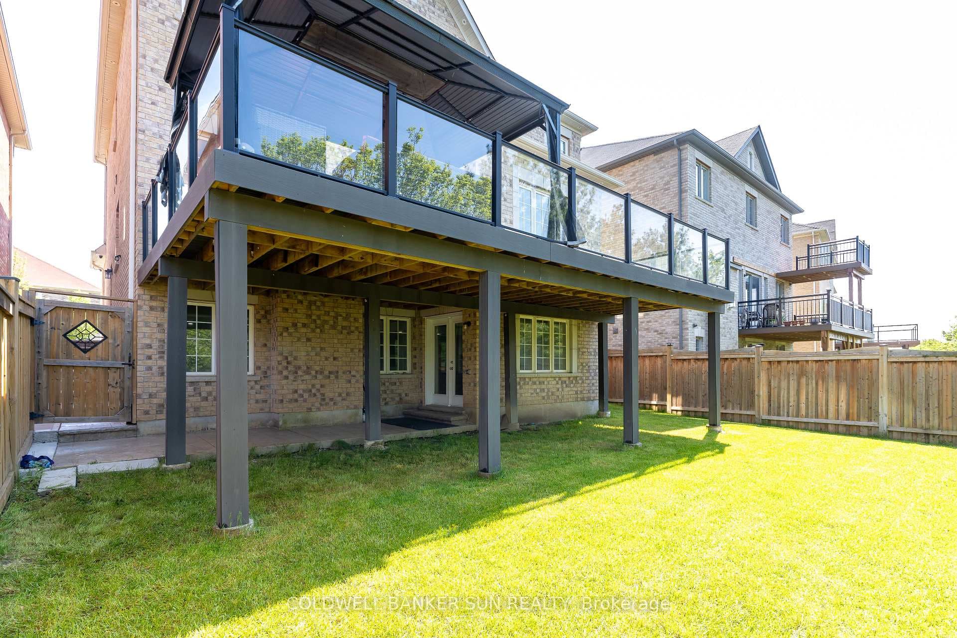 48 Hanbury Crescent photo 45