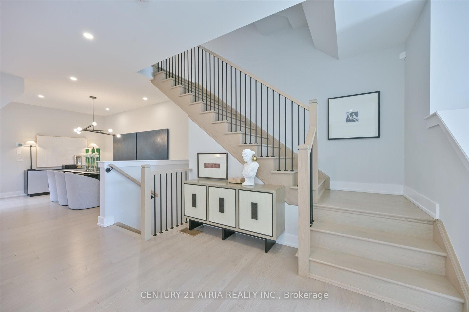 17 Kohn Lane photo 11