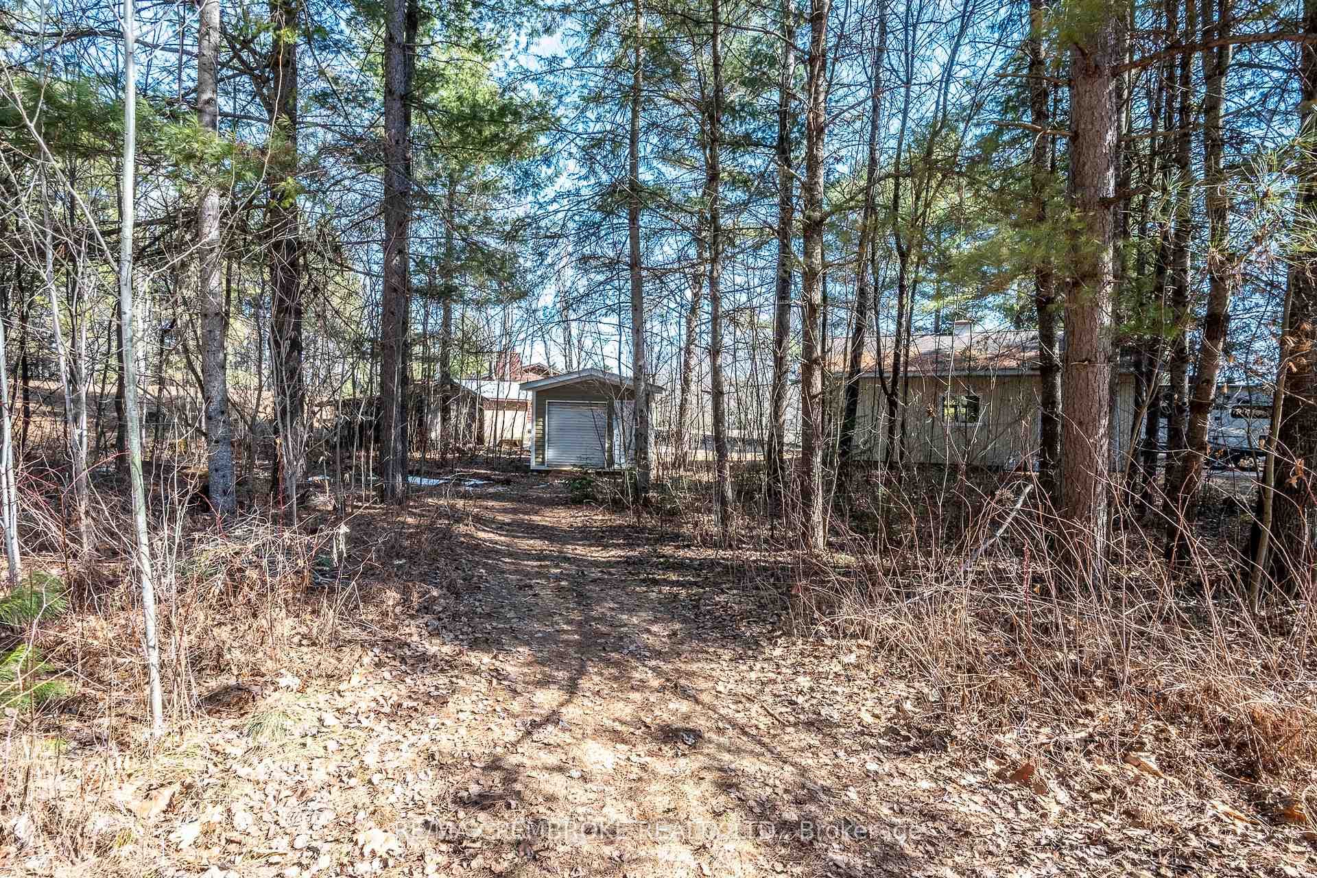 226 Eichstaedt Road photo 11