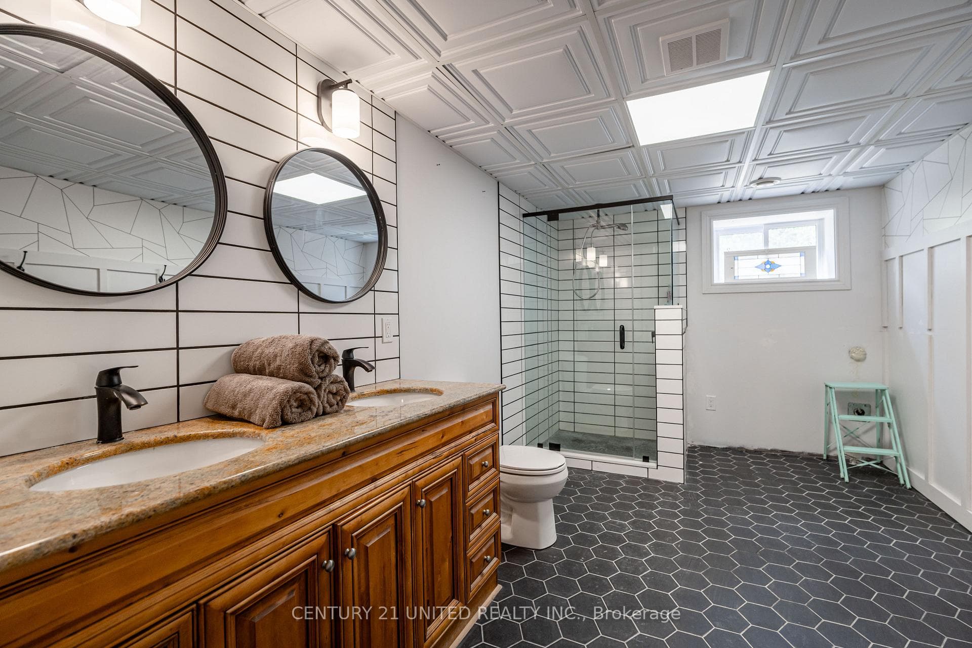 178 Burleigh Street photo 25
