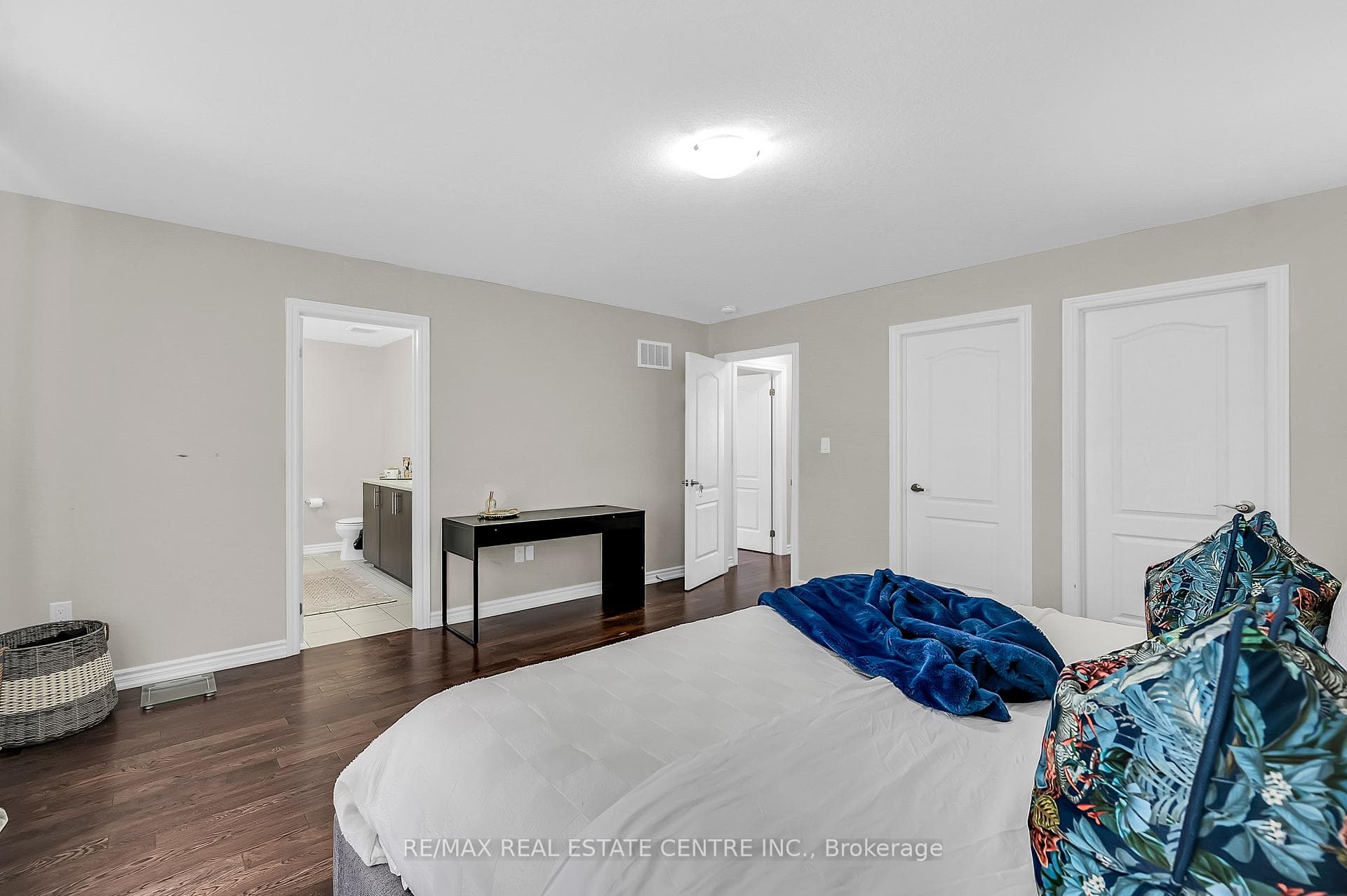 198 Whithorn Crescent photo 30