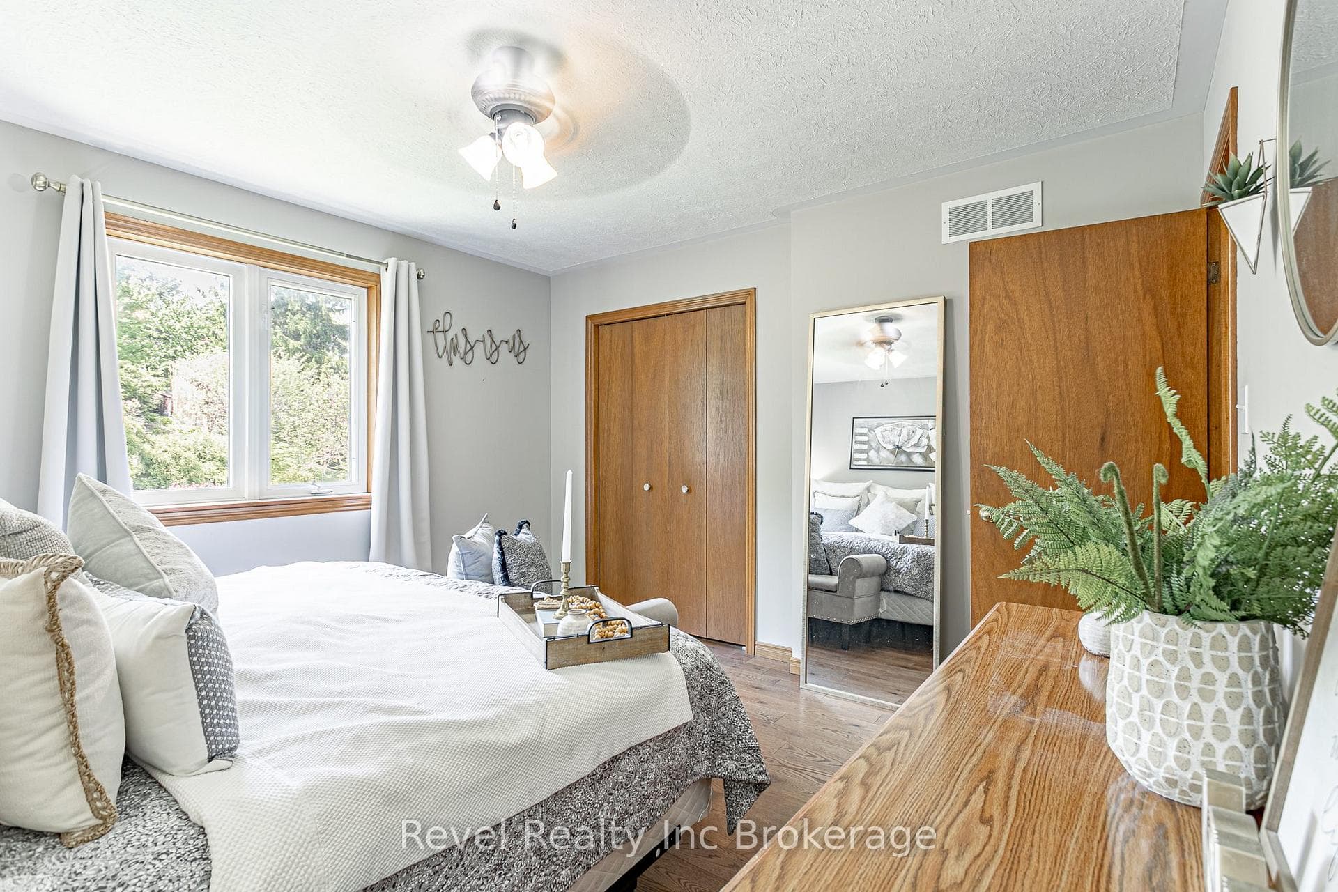 122 Hemlock Road photo 10