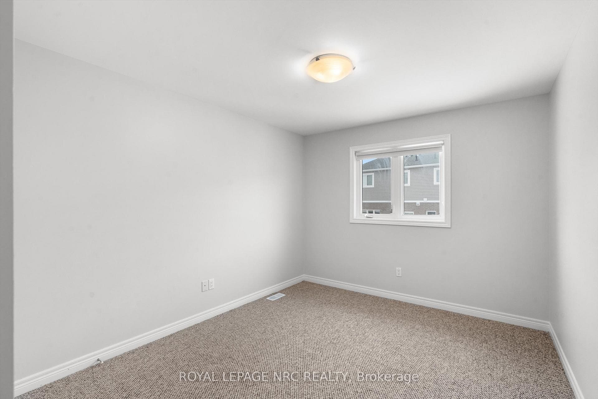 153 Winterberry Boulevard photo 20