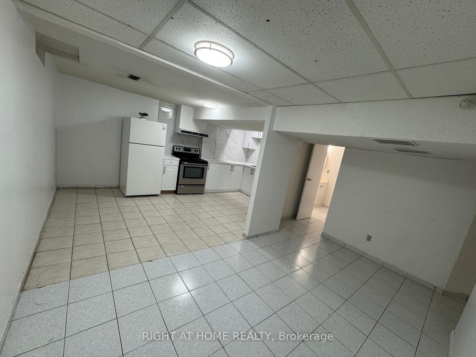 3265 Aubrey Road Unit LOWER photo 2
