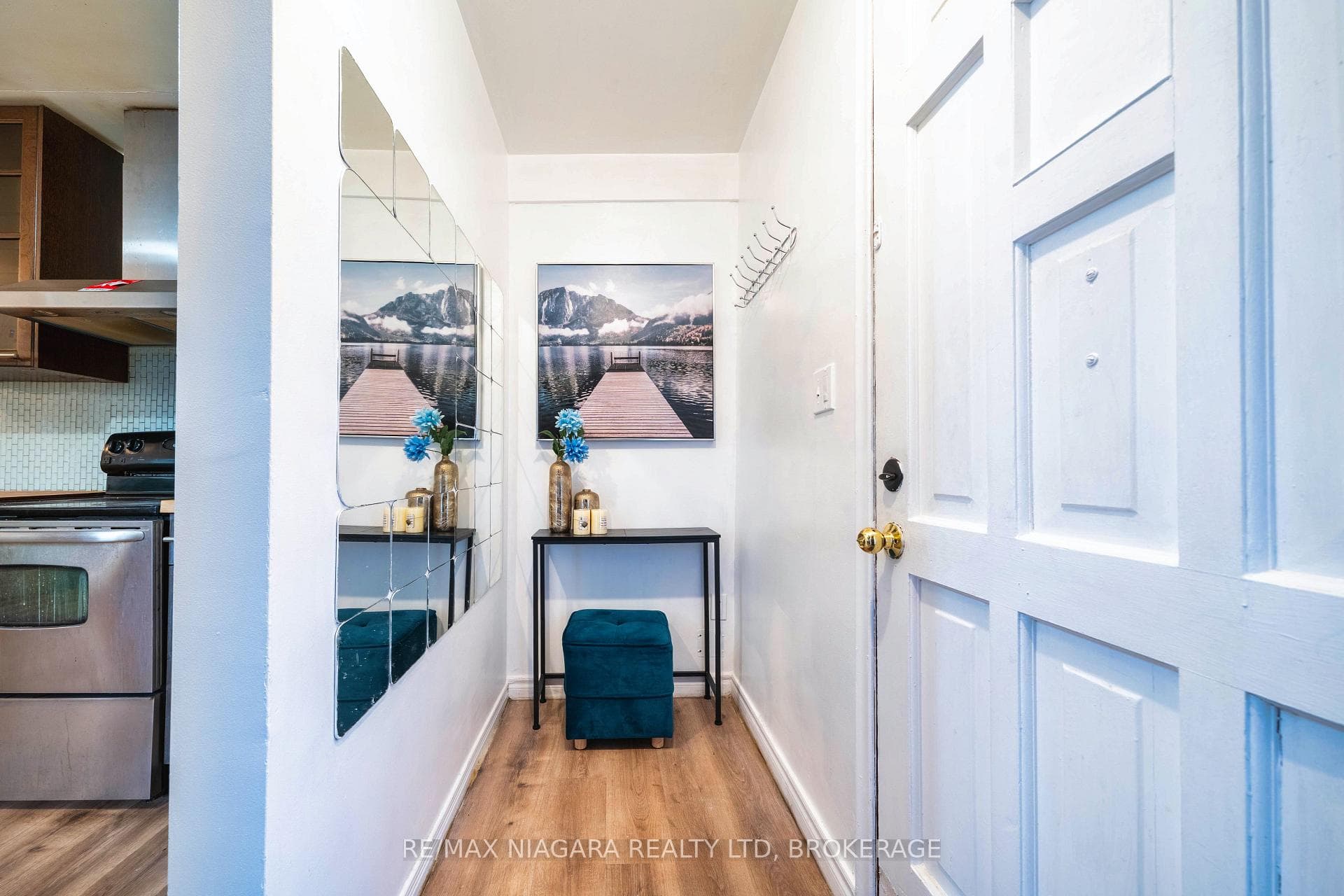 225 West 2nd Street photo 5