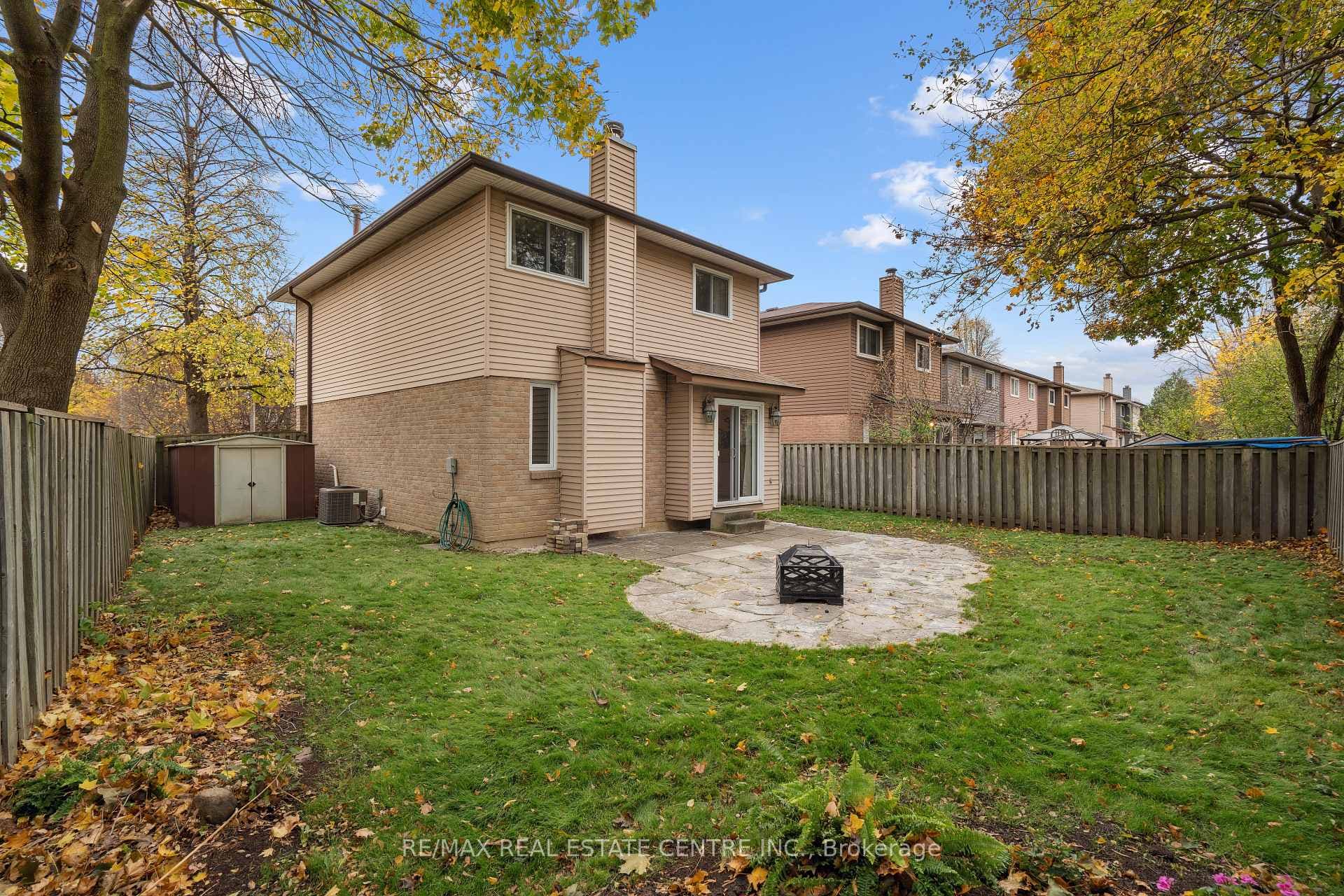 2 Blossom Avenue photo 34