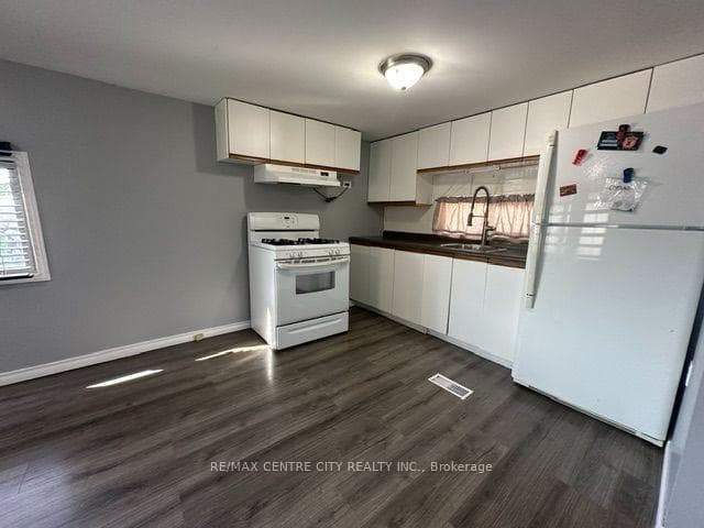2189 Dundas Street Unit 59 photo 7