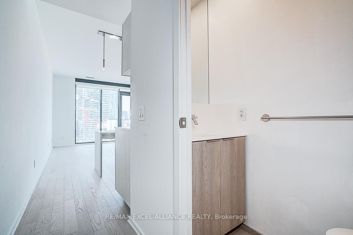 16 Bonnycastle Street Unit 1202 photo 33