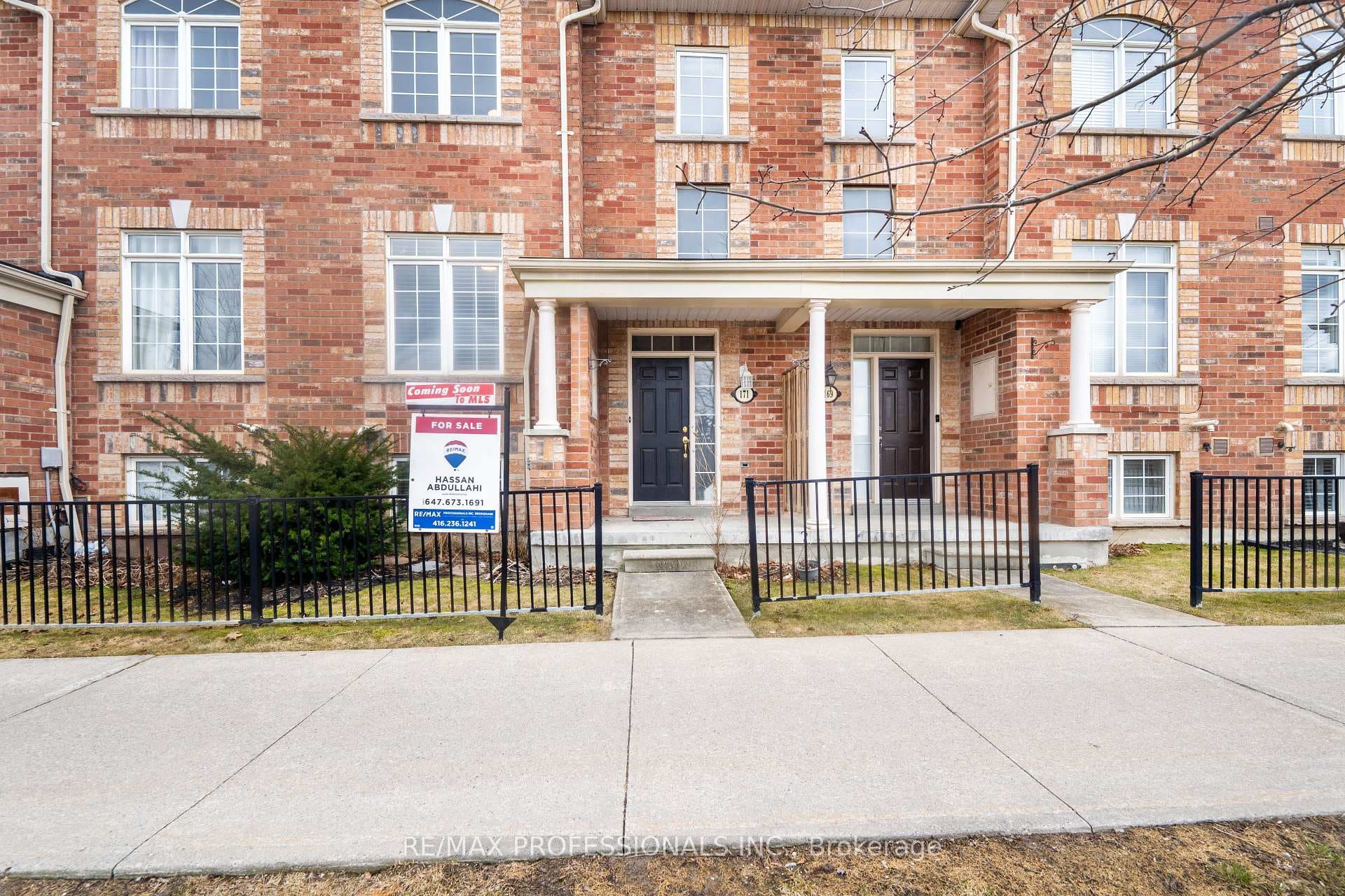 171 Kenneth Hobbs Avenue photo 6