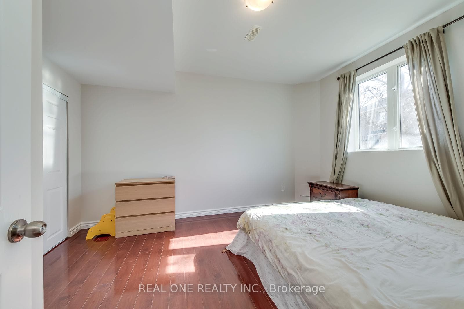 1426 Redwing Court photo 44