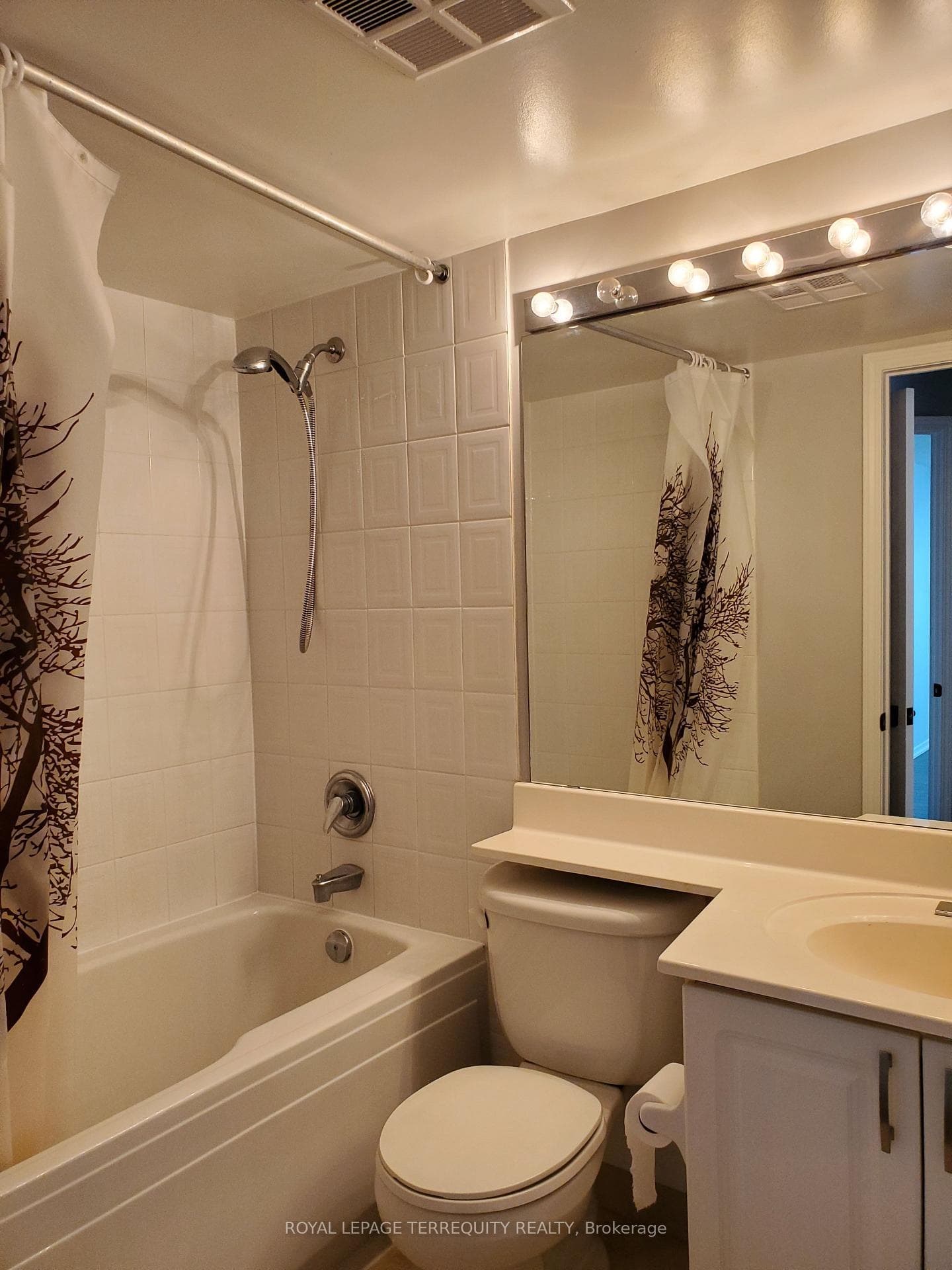8 Hillcrest Avenue Unit 1707 photo 11