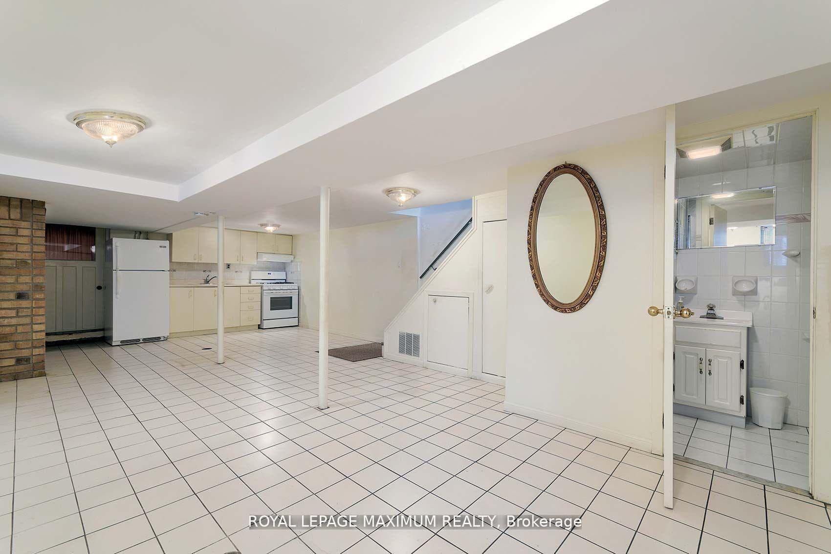 245 Belgravia Avenue photo 30