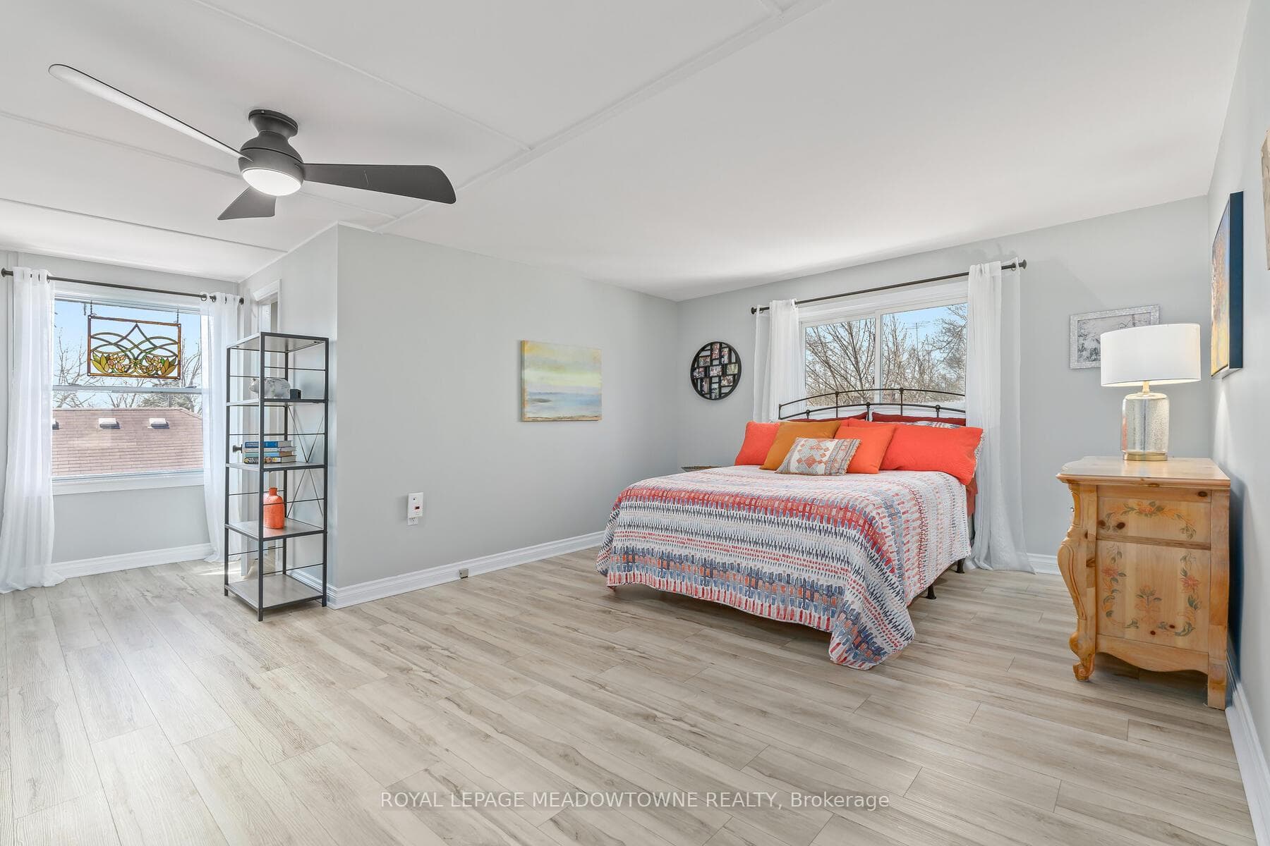 284 Maple Avenue photo 22