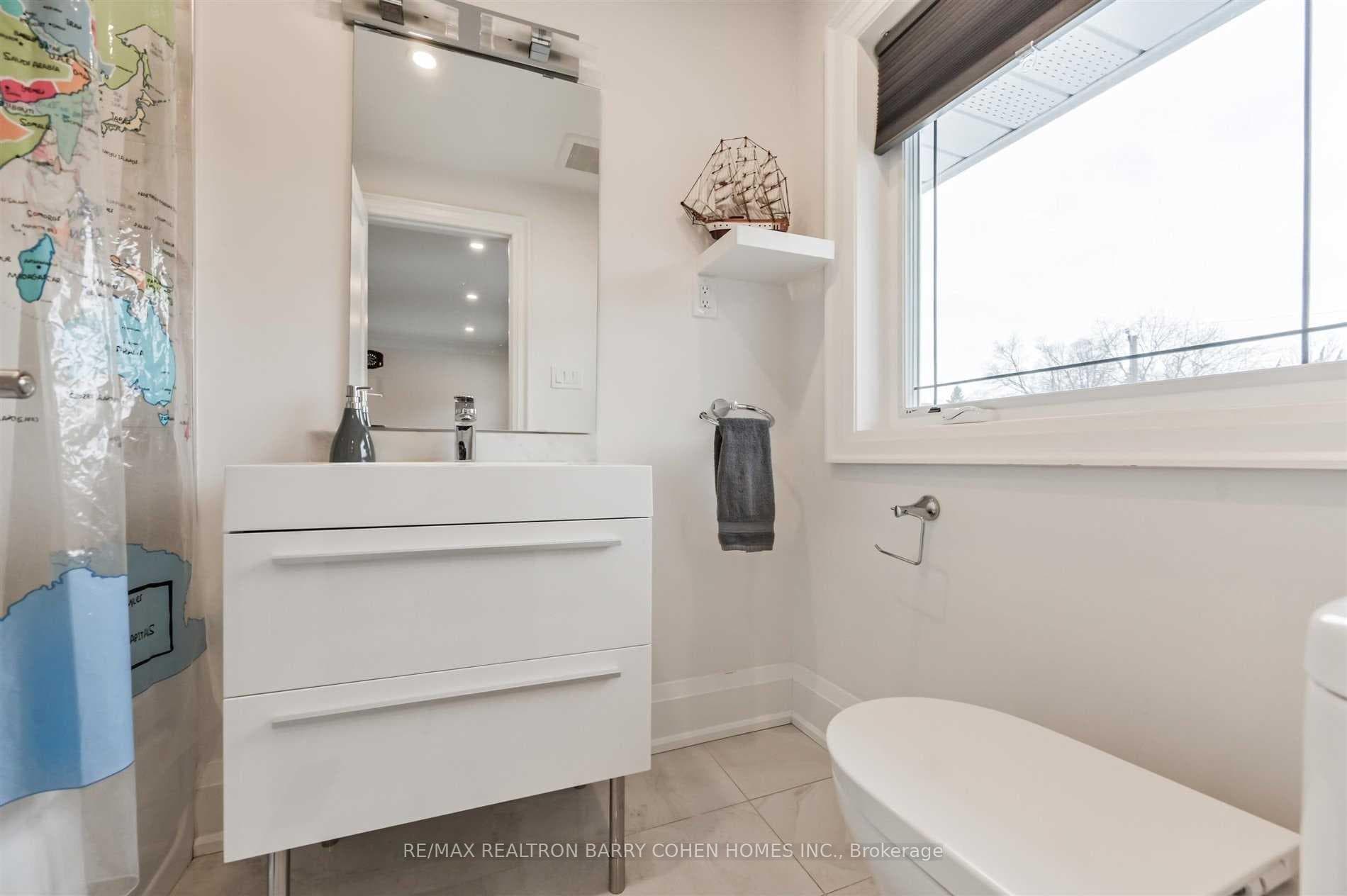 33 Warlock Crescent photo 16