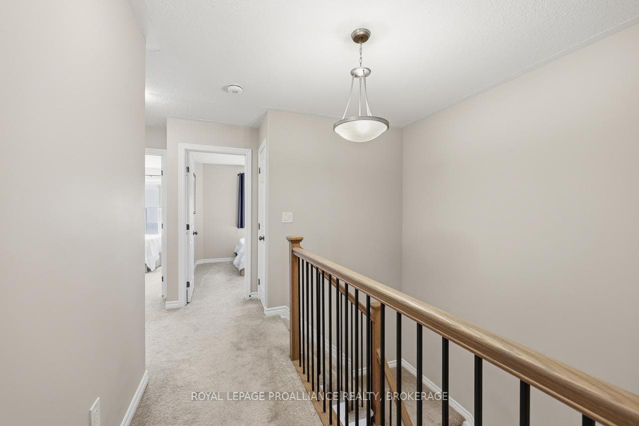 366 Buckthorn Drive photo 19