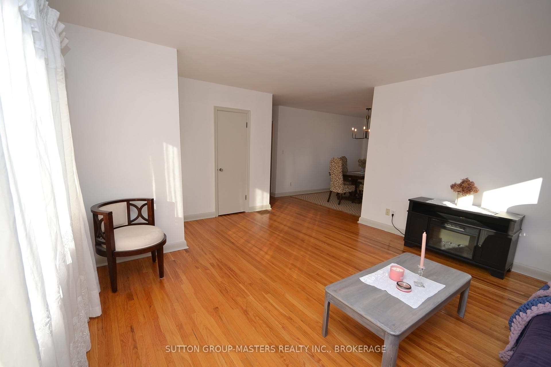 29 Brant Avenue photo 5