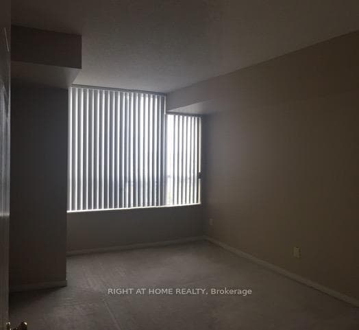 238 DORIS Avenue Unit 1812 photo 4