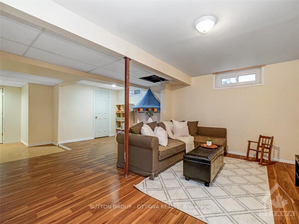 53 SADDLEHORN Crescent photo 25