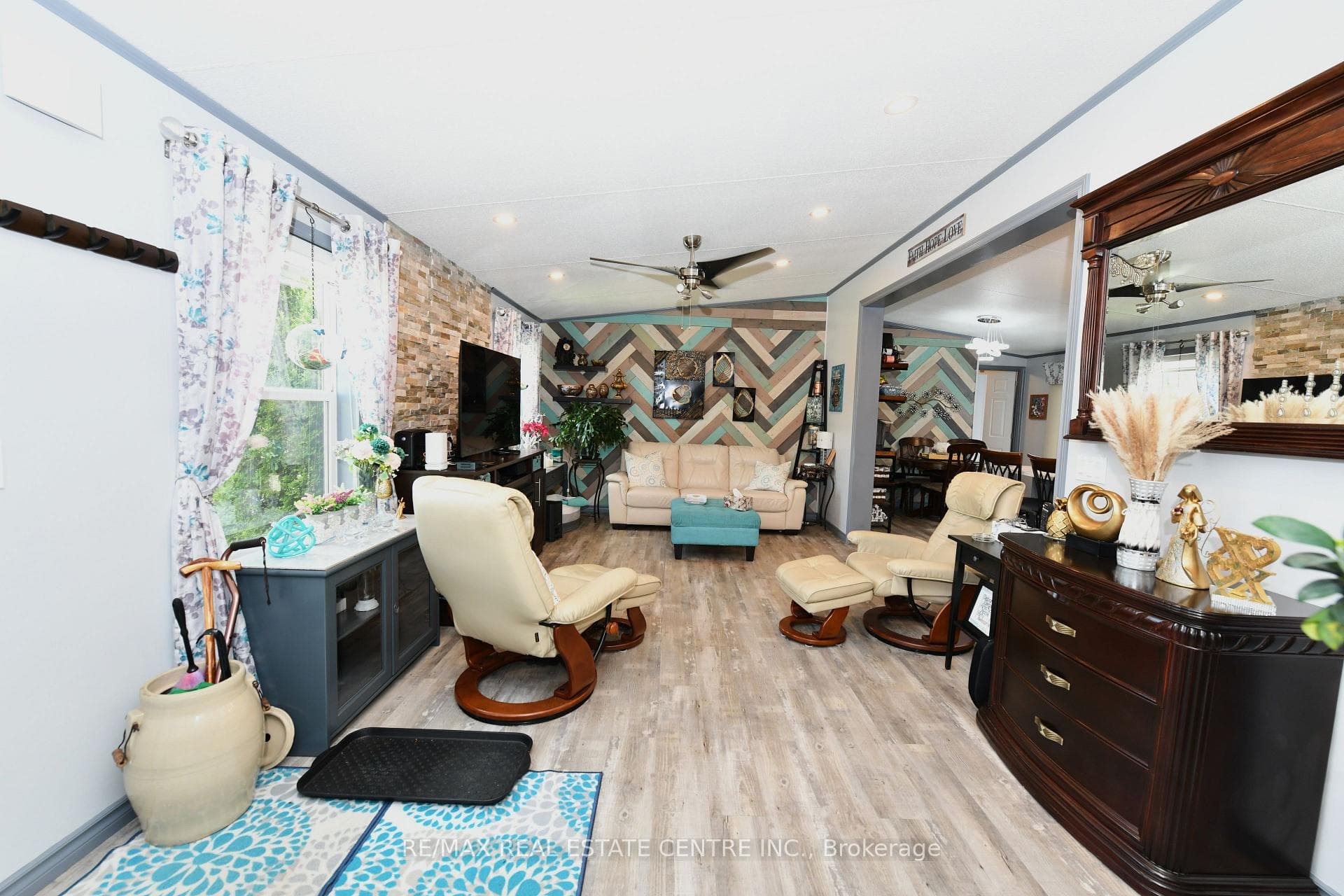 1429 SHEFFIELD Road photo 17