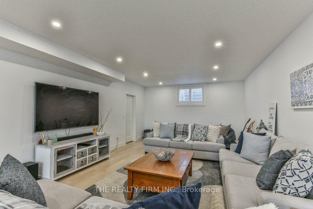 4 SYCAMORE Road photo 37