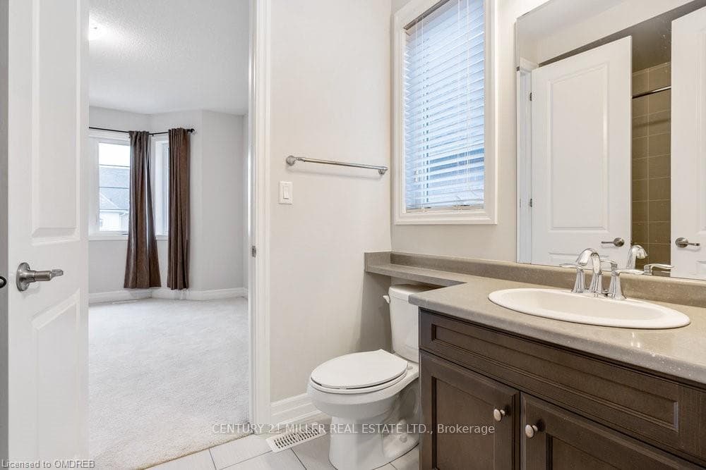 211 MAGNOLIA Crescent photo 32