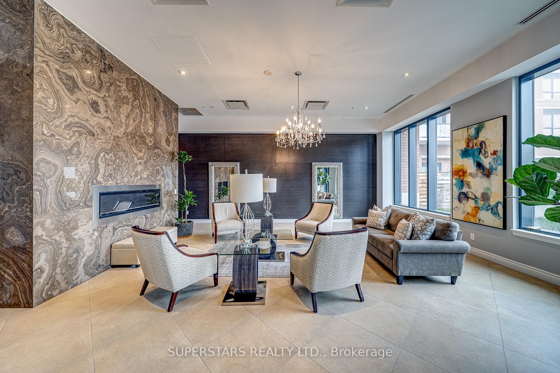 11611 Yonge Street Unit 525 photo 17