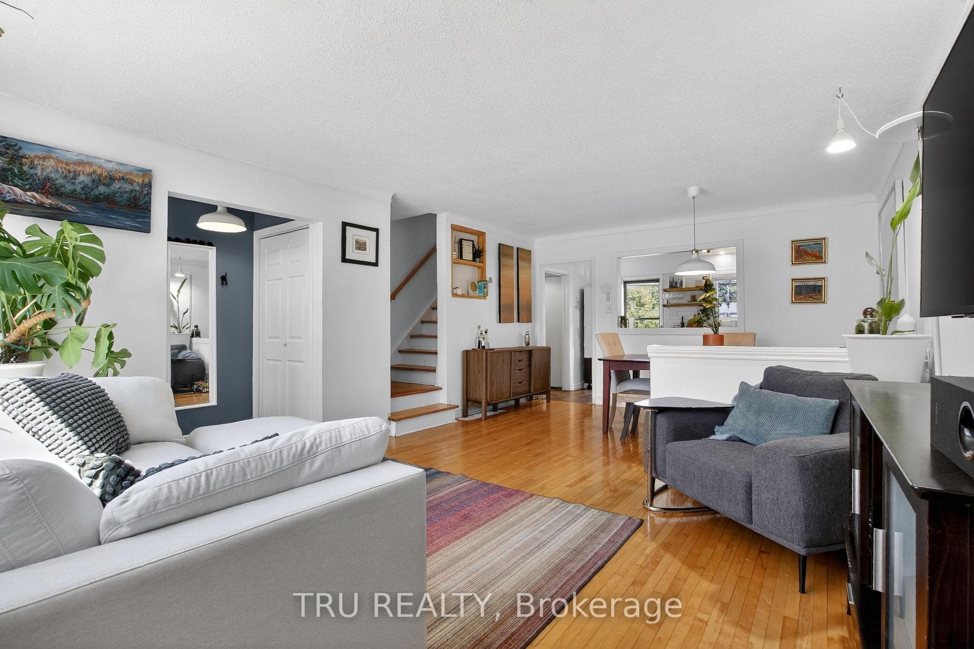 1253 Emperor Avenue photo 6
