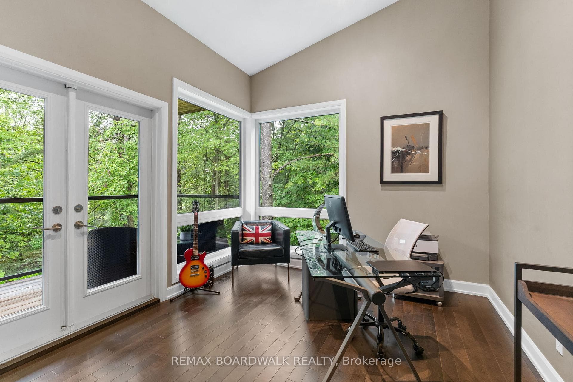 108 EDITH MARGARET Place photo 15