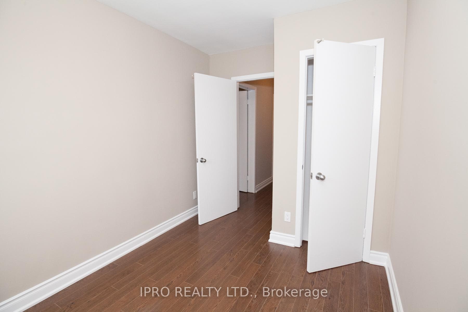 920 Pape Avenue Unit UPPER photo 18