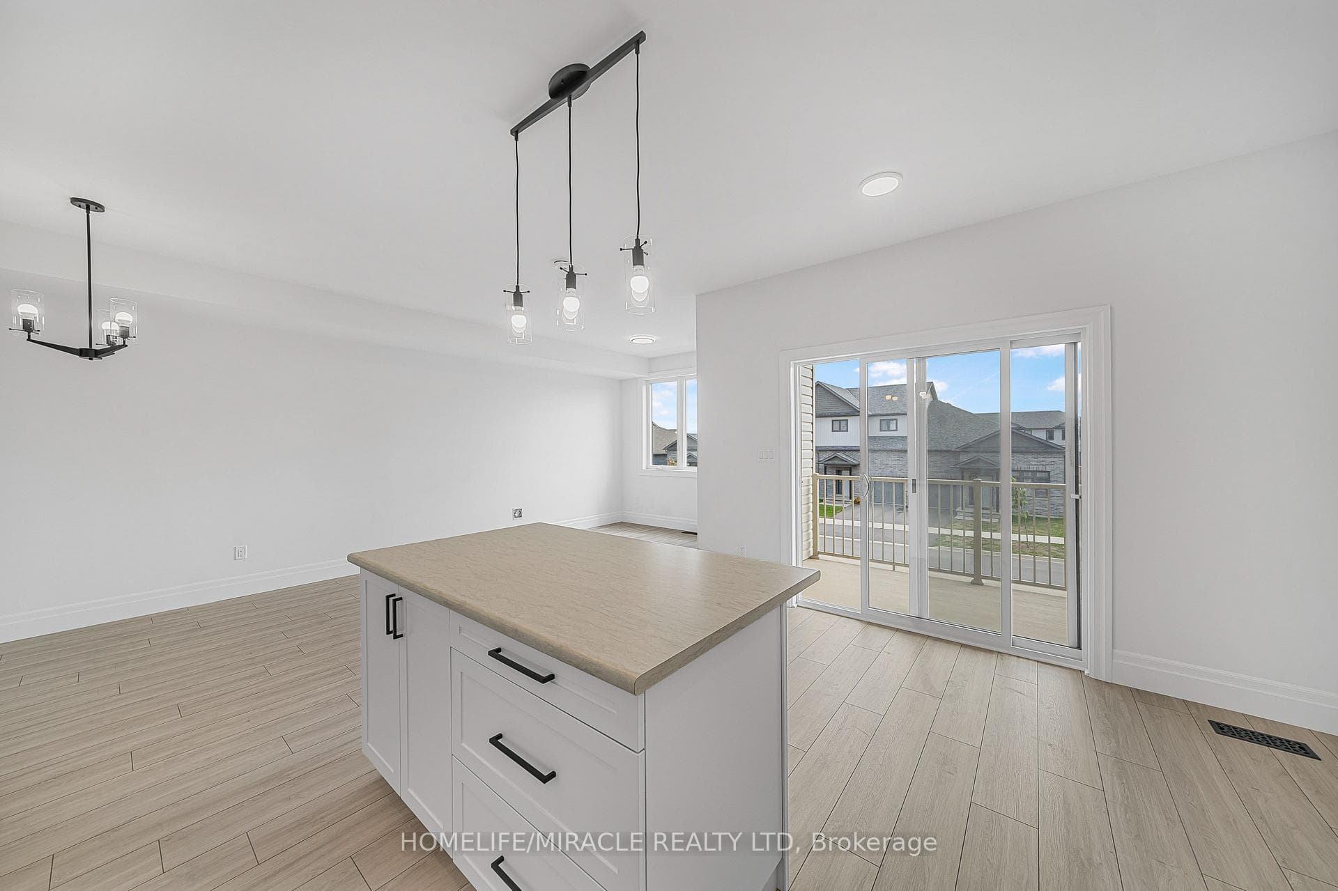 43 Markland Avenue photo 16