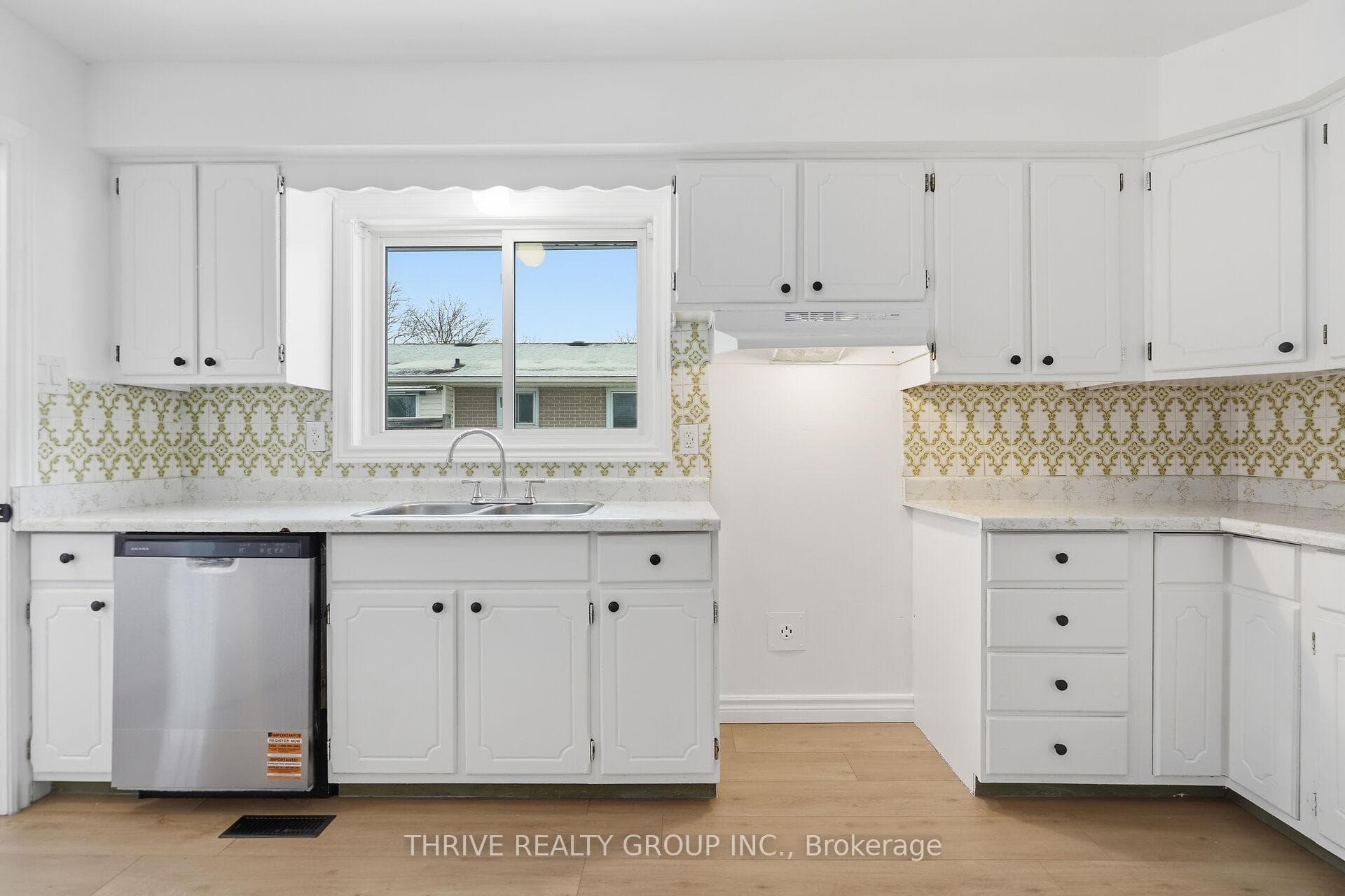 64 Jena Crescent photo 19