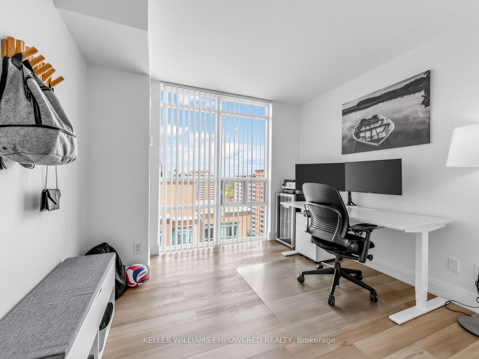 Large/Versatile Second Bedroom