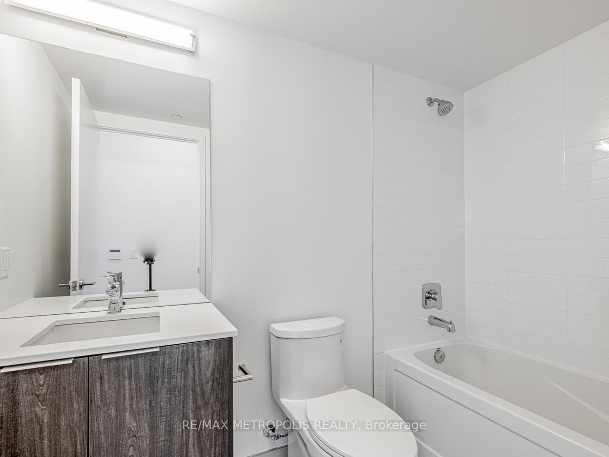 158 Front Street Unit 1508 photo 9