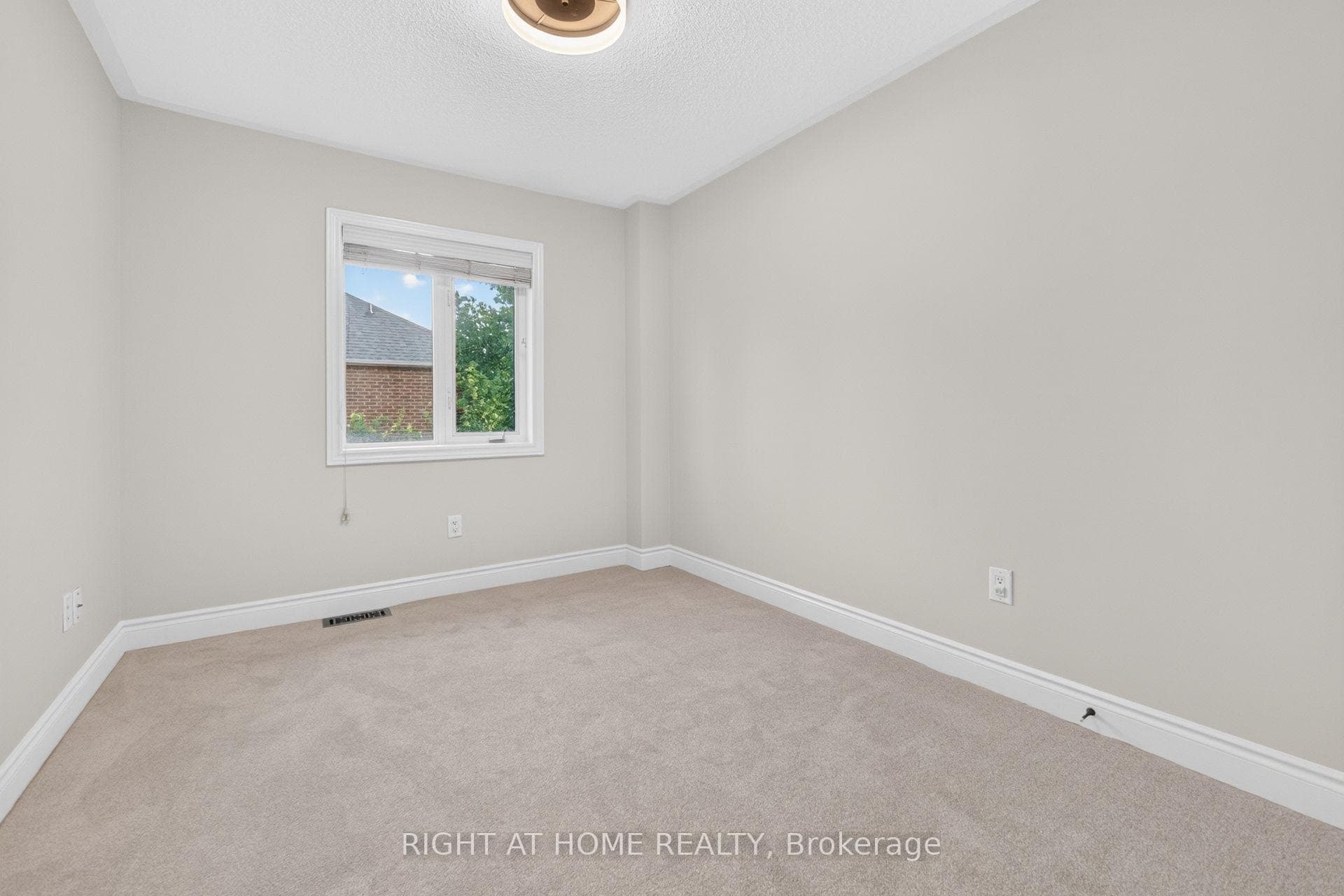 346 Creek Path Avenue photo 35