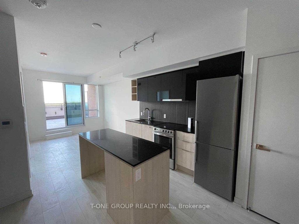 31 Tippett Road Unit 715 photo 2