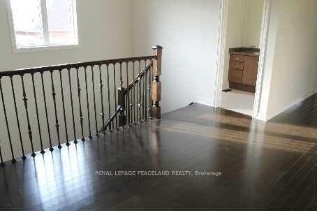 1043 Stuffles Crescent photo 8