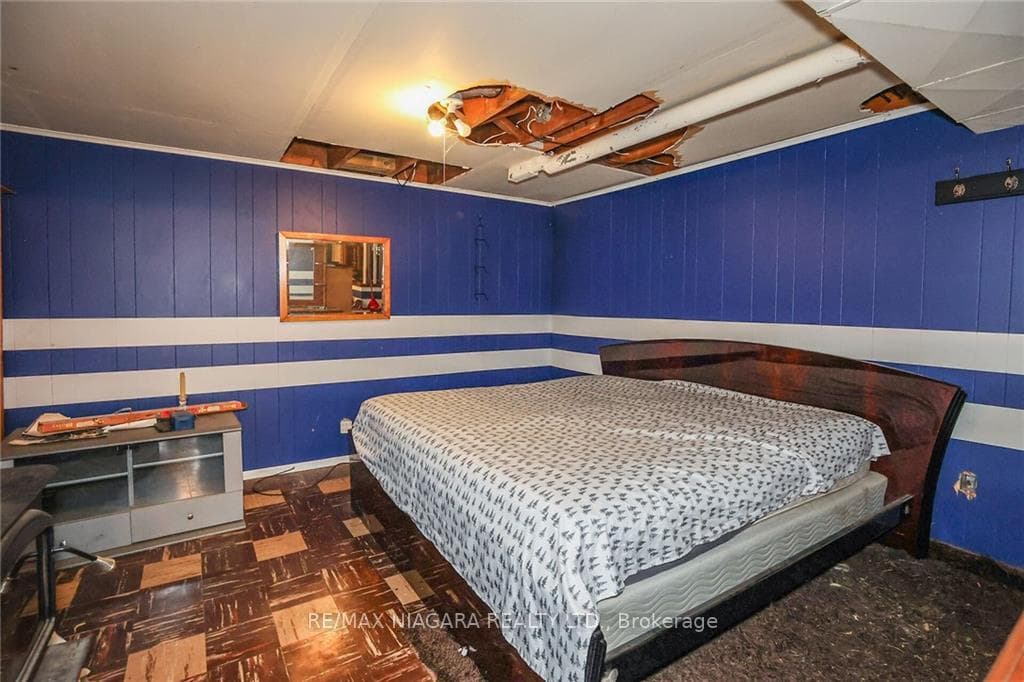 250 Bowen Road photo 16