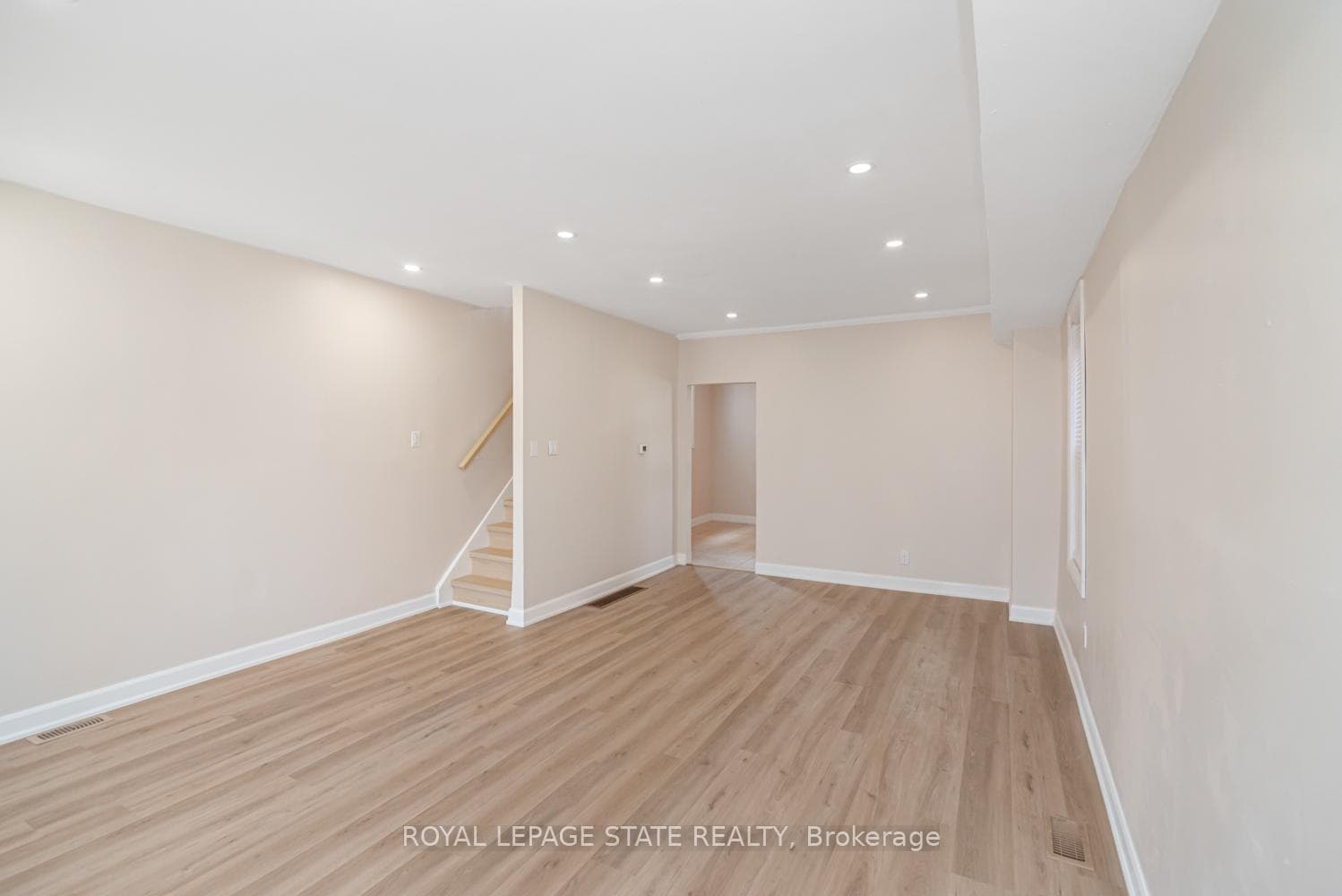 60 Keith Street photo 6