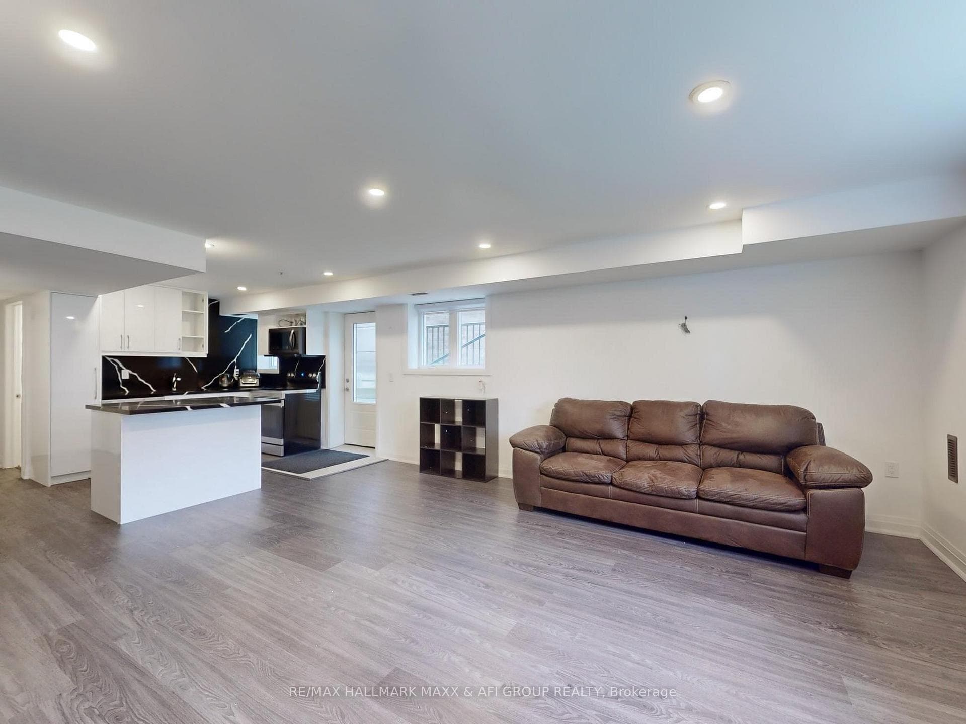 2027 Webster Boulevard photo 28