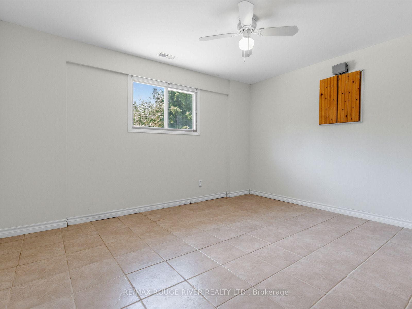 555247 Mono-Amaranth Townline photo 21