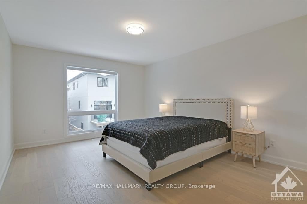 255 COWLEY Avenue photo 19
