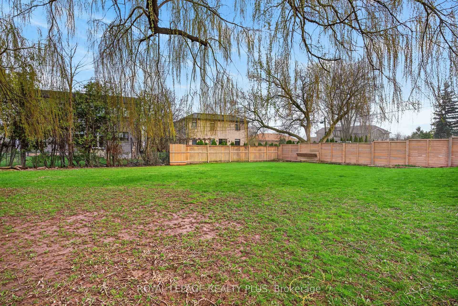 1332 Stanbury Road photo 44